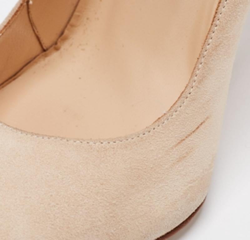 Manolo Blahnik Beige Suede Round Toe Pumps Size 38 For Sale 2