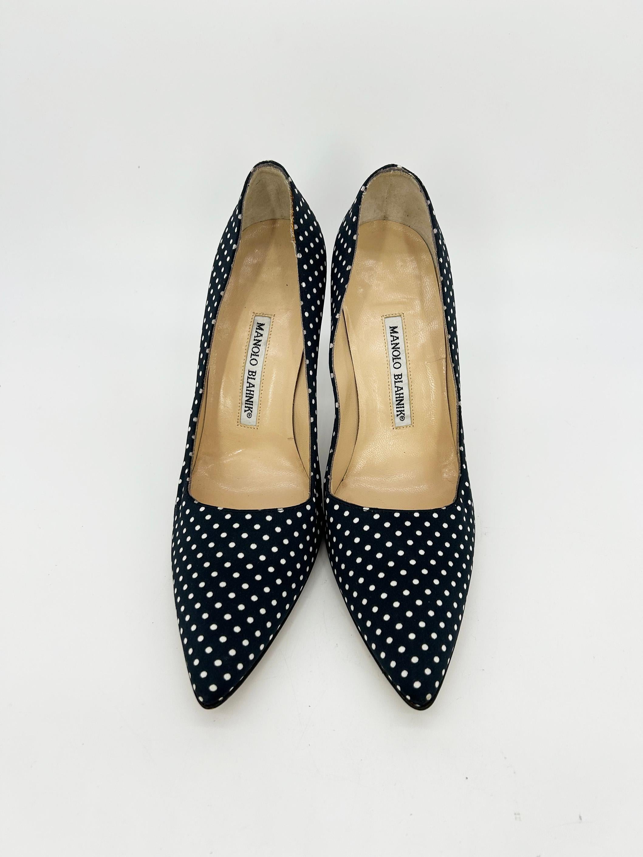 Manolo Blahnik Zapatos de tacón de lunares blancos y negros talla 37.5 Negro en venta