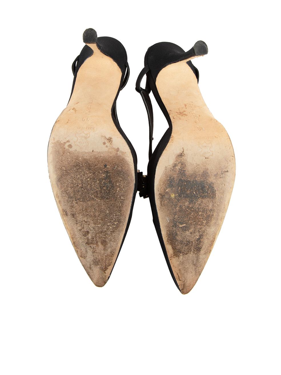 Women's Manolo Blahnik Black Buckled Slingback Heels Size IT 39 For Sale