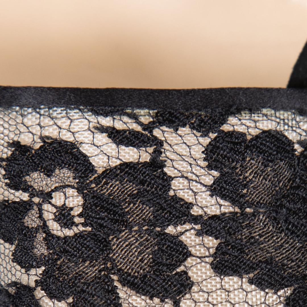 Manolo Blahnik Black Floral Lace Pumps Size IT 39.5 For Sale 1