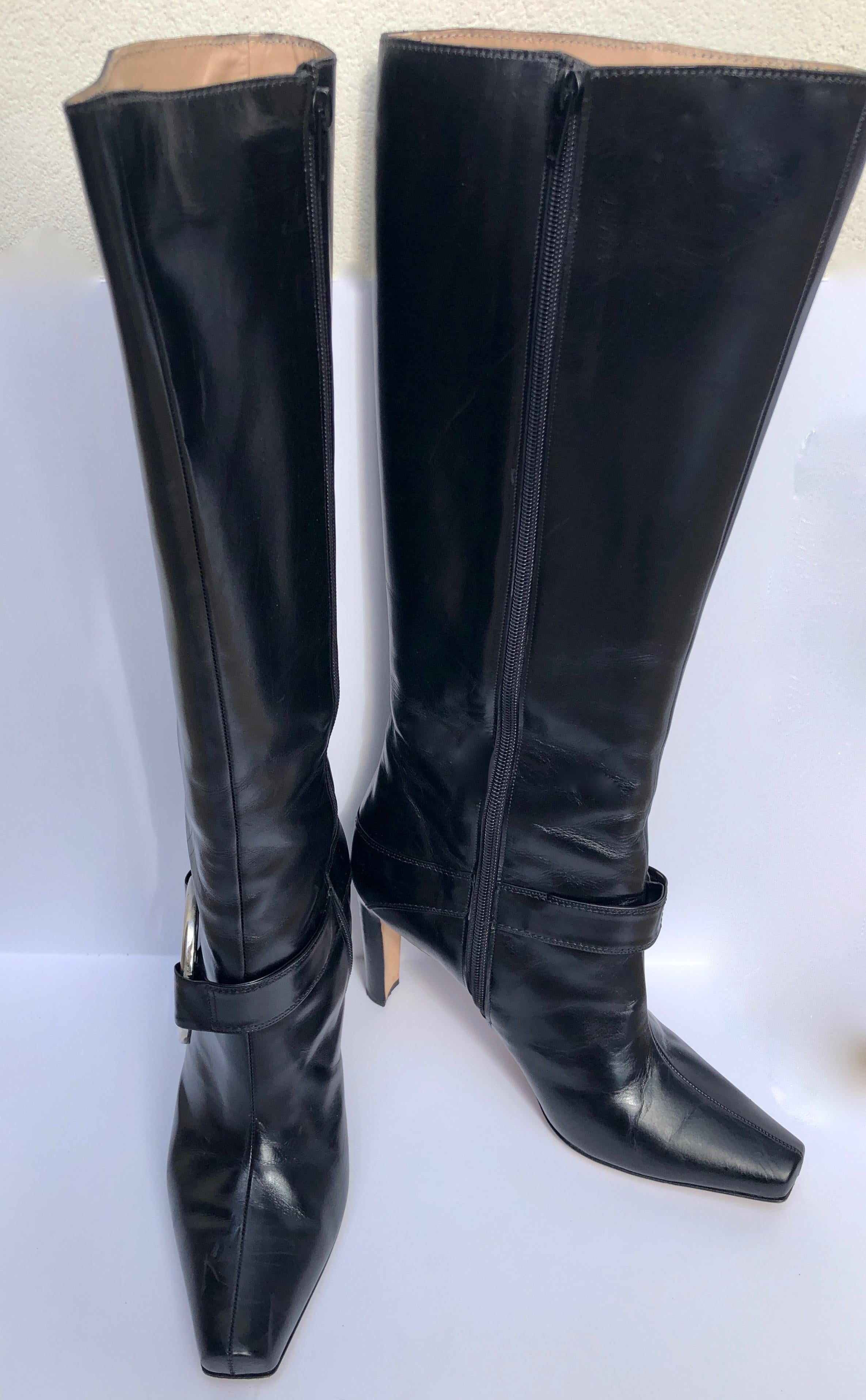 Manolo Blahnik Black Knee Boots w/ Silver Metal Ankle Harness & Interior Zippers In Good Condition For Sale In Houston, TX