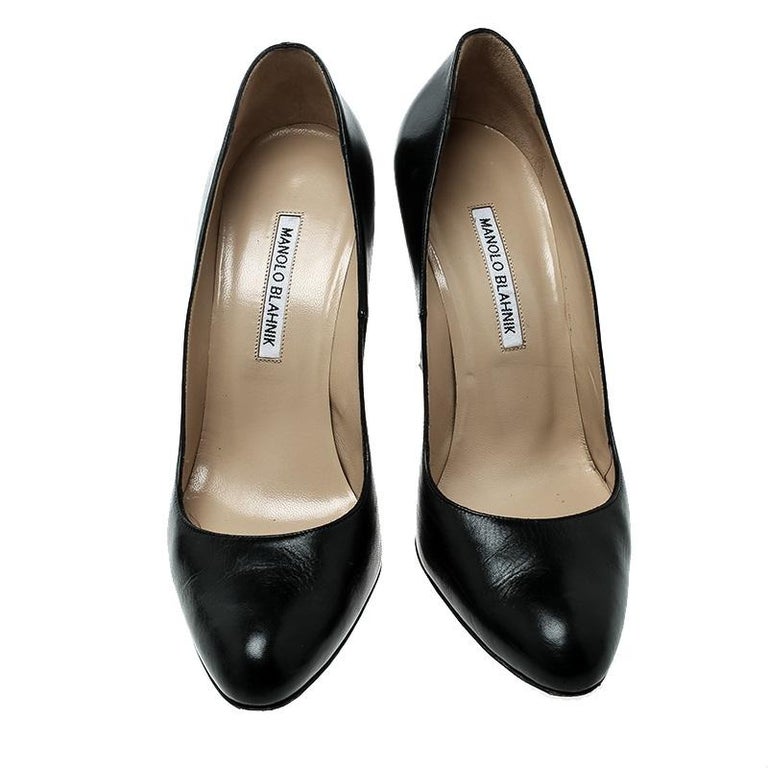 Manolo Blahnik Black Leather BB Pointed Toe Pumps Size 39.5 For Sale at ...
