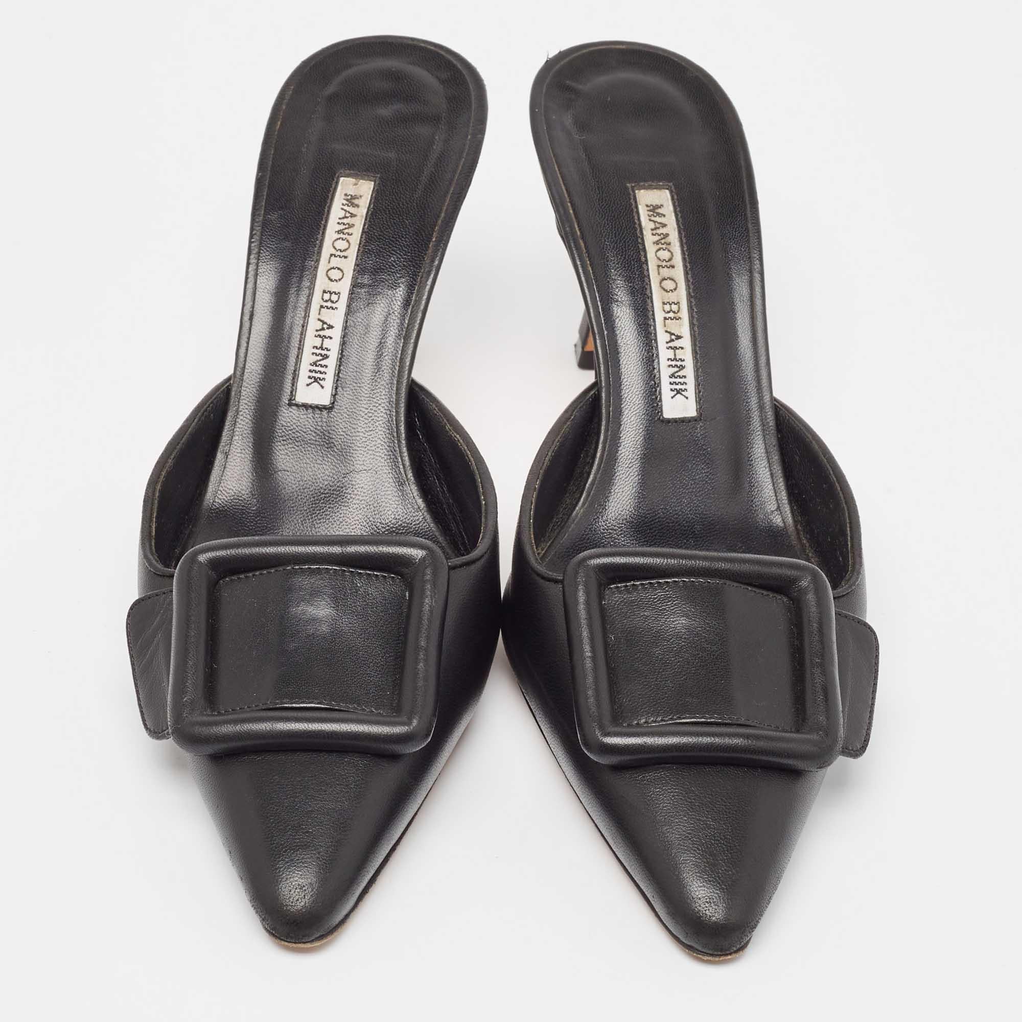 Manolo Blahnik Black Leather MaySale Mules Size 37 In Good Condition In Dubai, Al Qouz 2