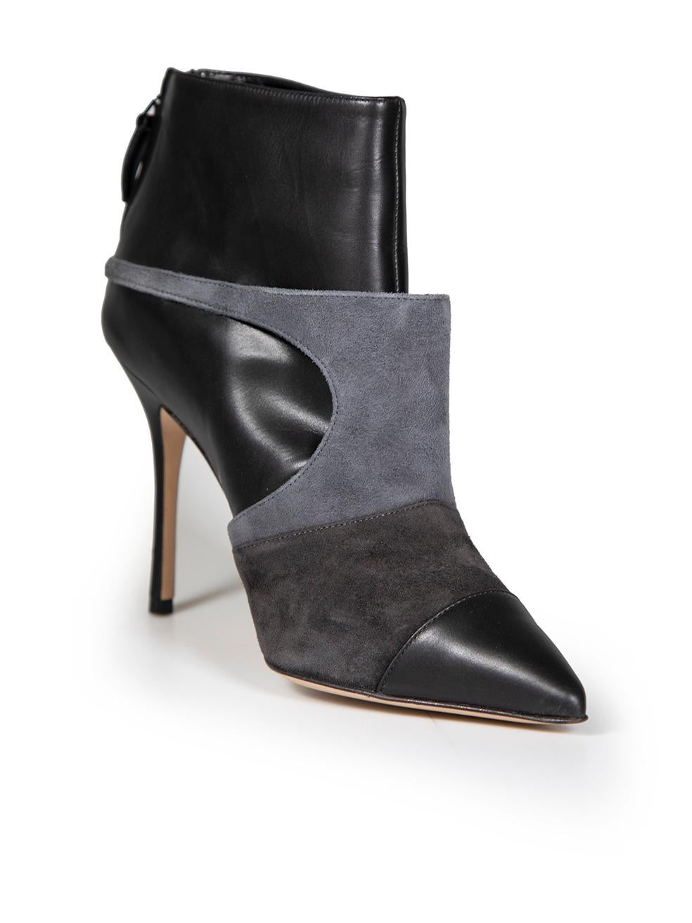 CONDITION is Very good. Minimal wear to boots is evident. Minimal wear to soles on this used Manolo Blahnik designer resale item. These shoes come with original box and dust bag.
 
 
 
 Details
 
 
 Black
 
 Leather
 
 Ankle boots
 
 Grey suede