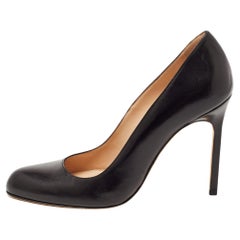 Manolo Blahnik Black Leather Round Toe Pumps Size 36