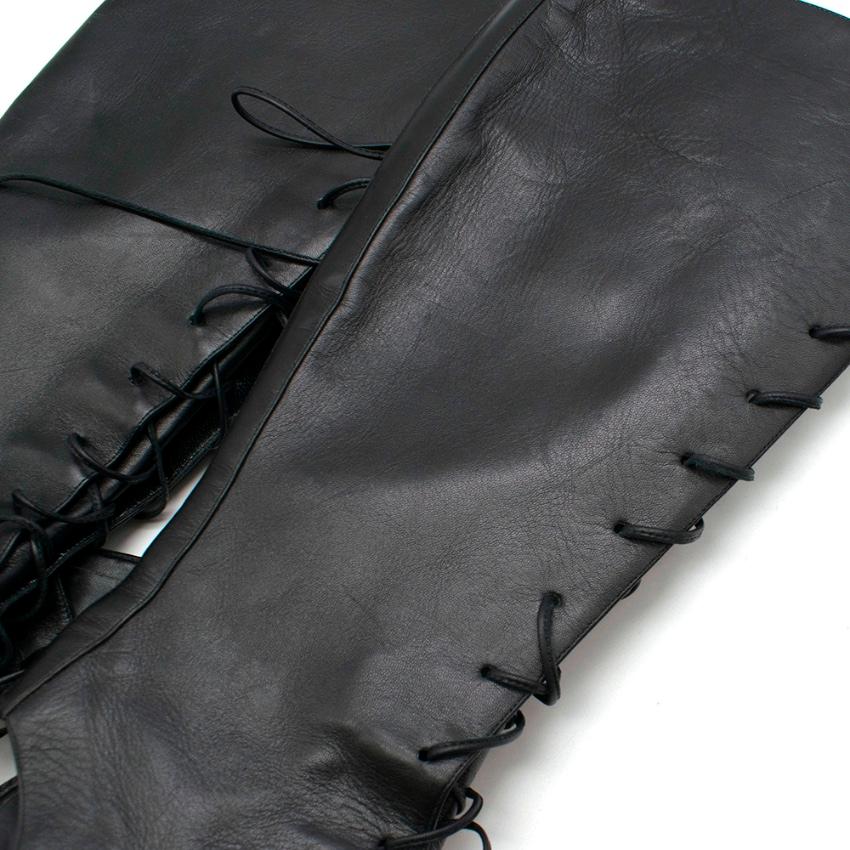 Manolo Blahnik Black Leather Vestalapla Laceup Sandals - Size EU 40 For Sale 3