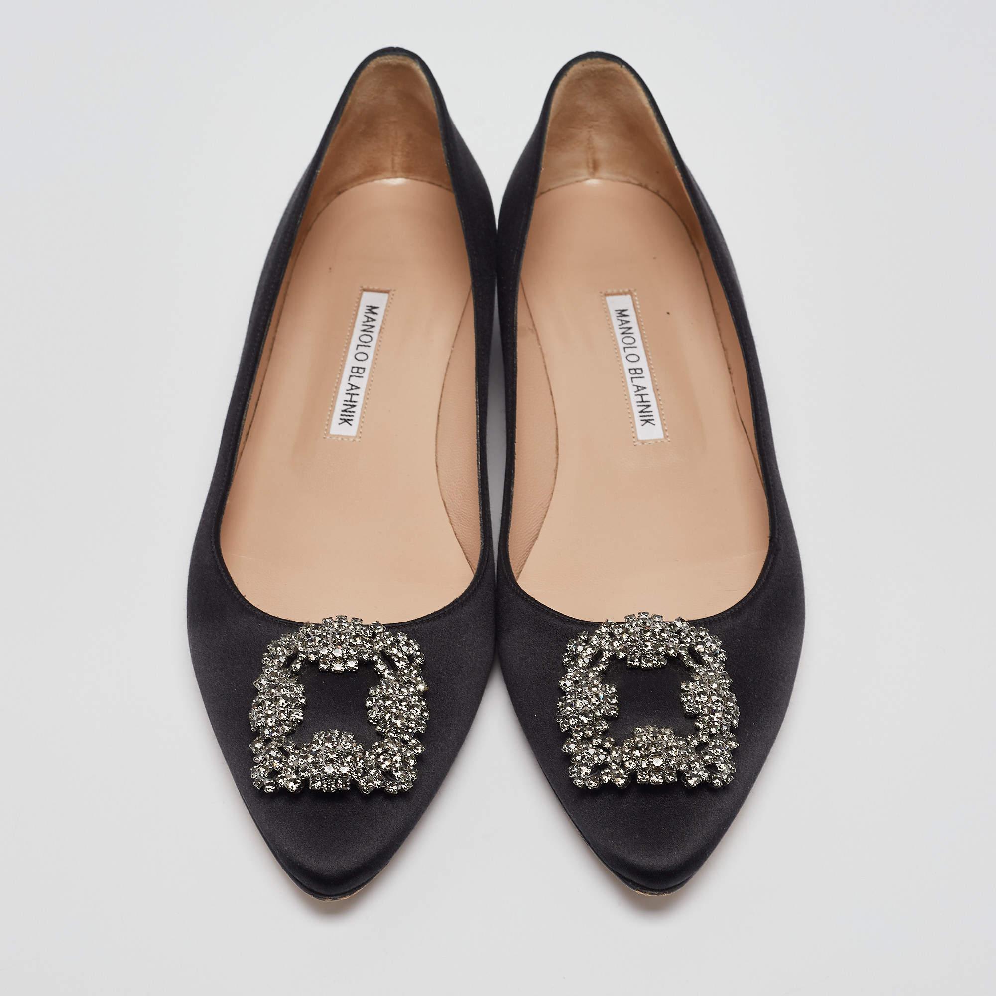 Manolo Blahnik Black Satin Hangisi Ballet Flats Size 41 In Good Condition In Dubai, Al Qouz 2