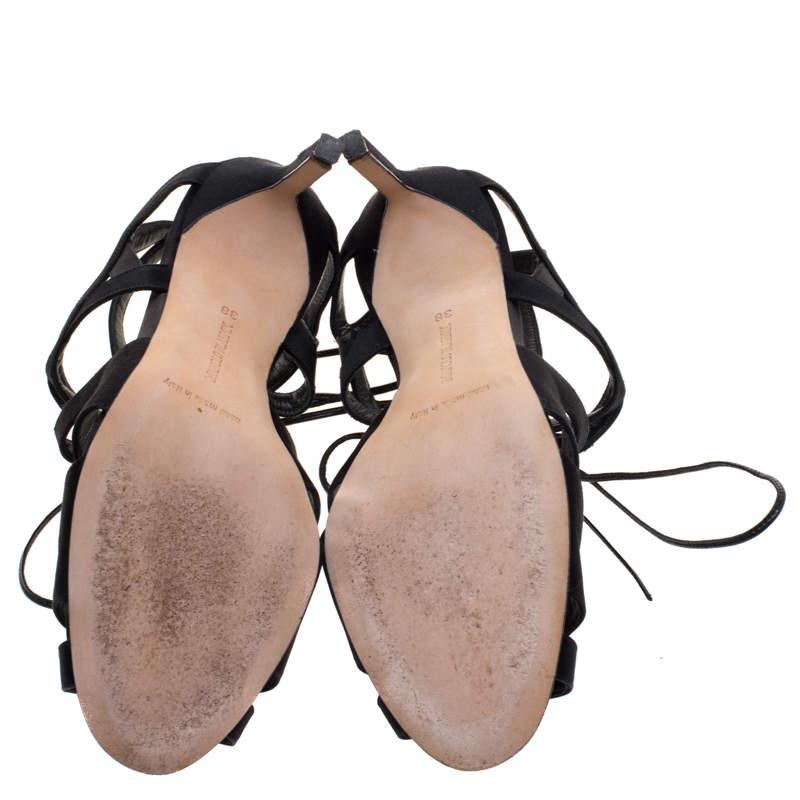 Manolo Blahnik Sandales à lacets en satin noir Netochka Cage Taille 38 1