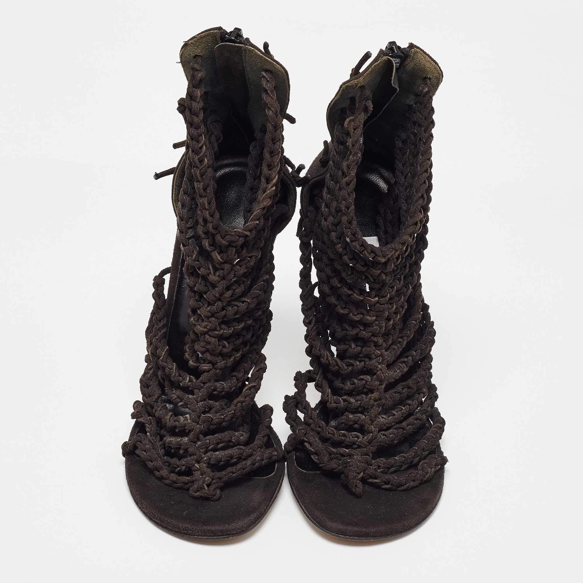 Manolo Blahnik Black Suede Braided Ankle Strap Sandals Size 36.5 In Fair Condition For Sale In Dubai, Al Qouz 2