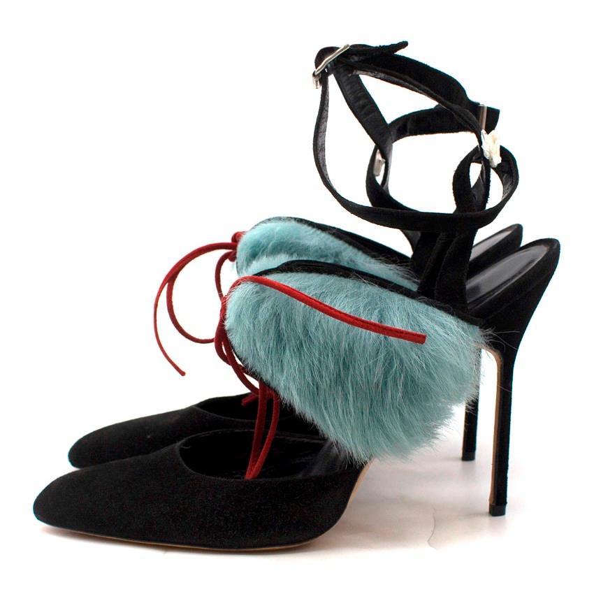 Manolo Blahnik Black Suede Fur Trim Lace-Up Sandals

-Black, suede and fur 
-Stiletto heel
-Pointed toe
-Blue fur panels
-Red tie closure
-Wrap around ankle style 
-Adjustable buckle 

Please note, these items are pre-owned and may show some signs