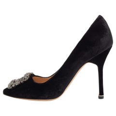 Manolo Blahnik - Pompe Hangisi in velluto nero - misura 36,5