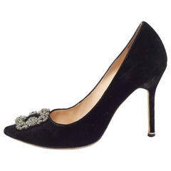 Manolo Blahnik Black Velvet Hangisi Pumps Size 40