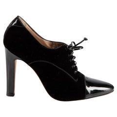 Manolo Blahnik Black Velvet Lace-Up Brogue Heels Size IT 38.5