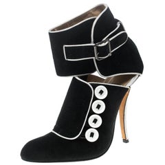 Manolo Blahnik Black/White Suede and Fabric Rapacina Button Booties Size 35.5
