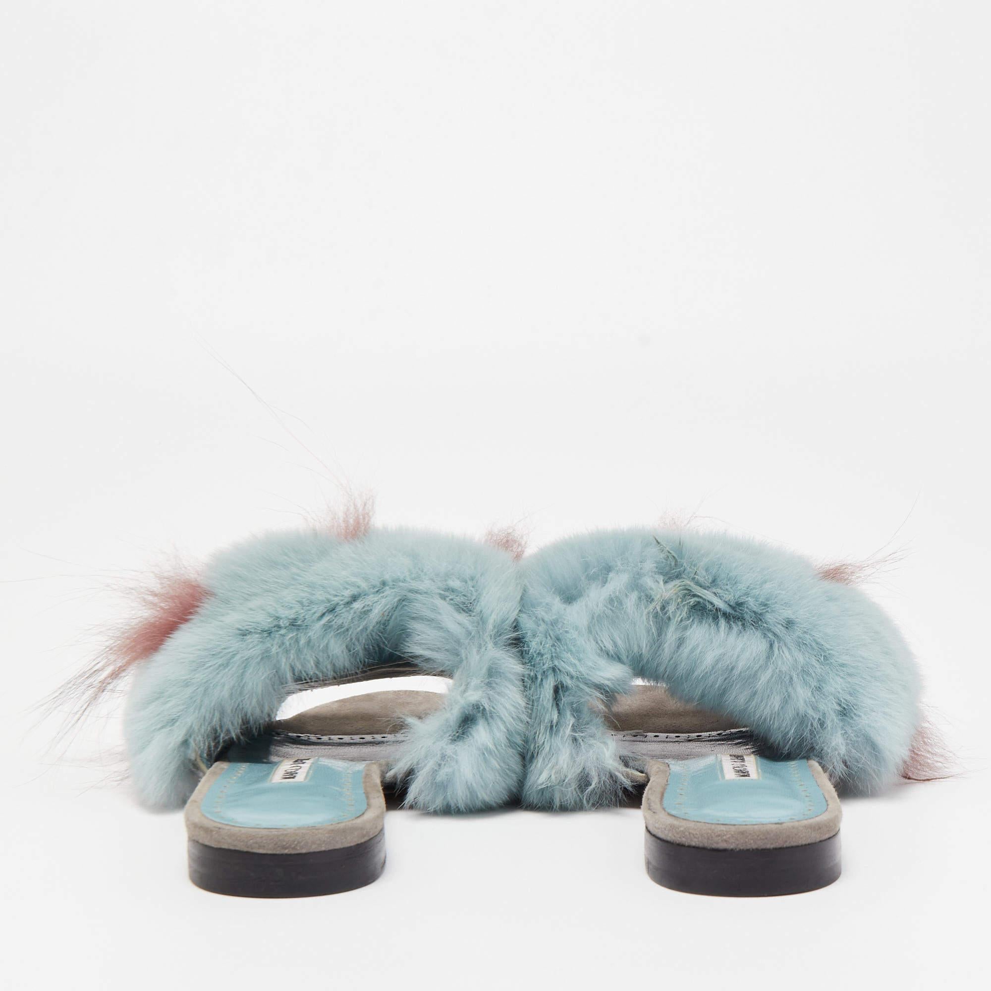 Manolo Blahnik Blue/Burgundy Fur Pelosusrafo Slides Size 37 4