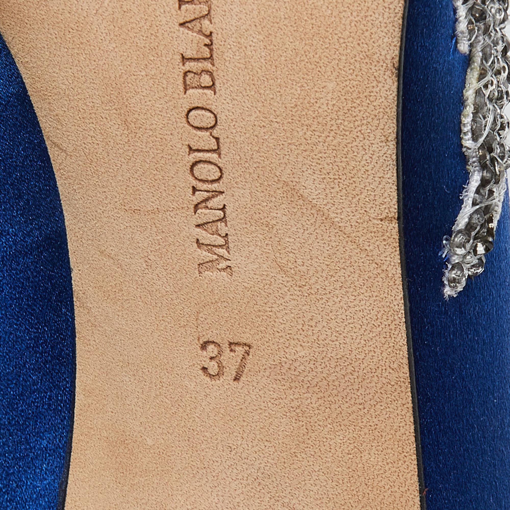 Manolo Blahnik Blau Satin verschönert Swan Pumps Größe 37 4