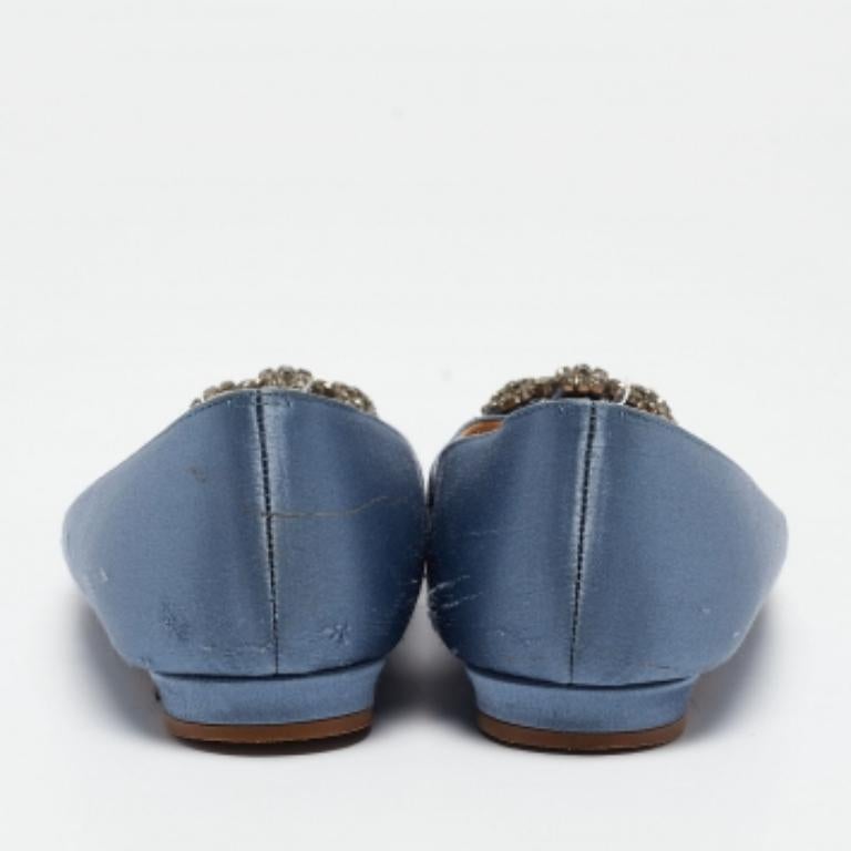 Manolo Blahnik Chaussures de ballet Hangisi en satin bleu taille 37 en vente 1