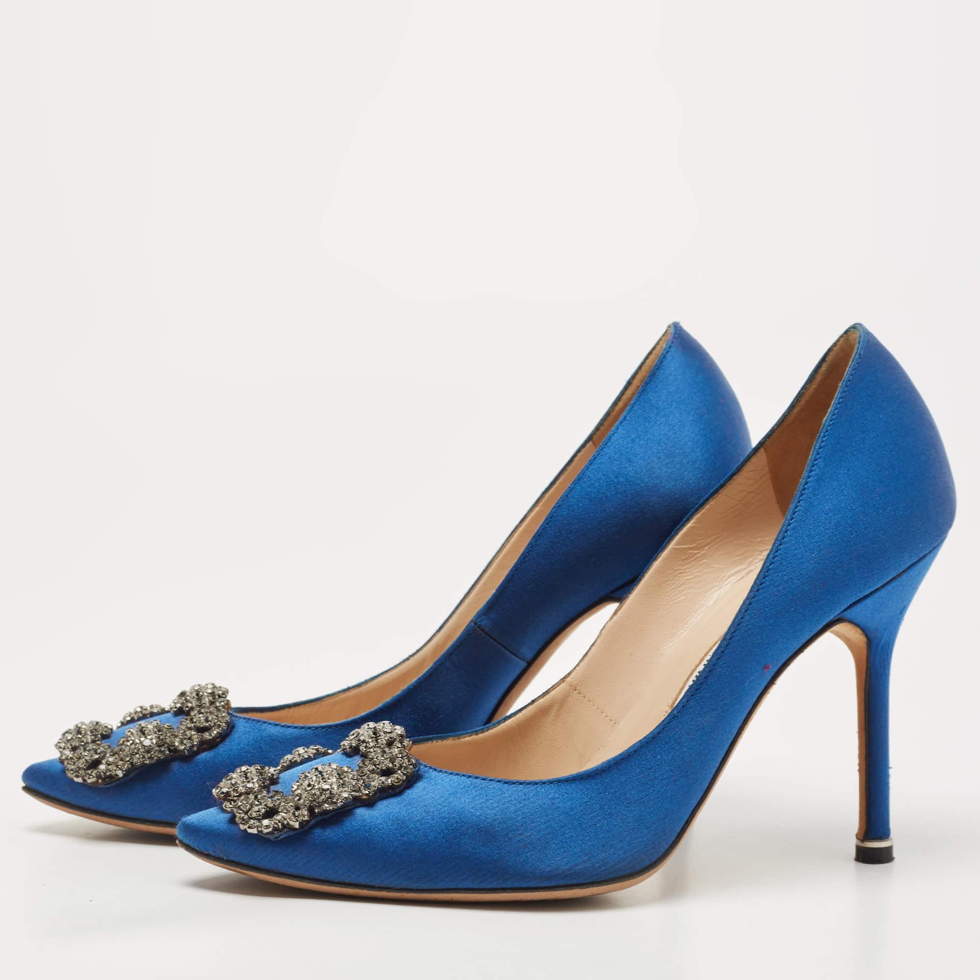 Make a chic style statement with these designer pumps. They showcase sturdy heels and durable soles, perfect for your fashionable outings!

