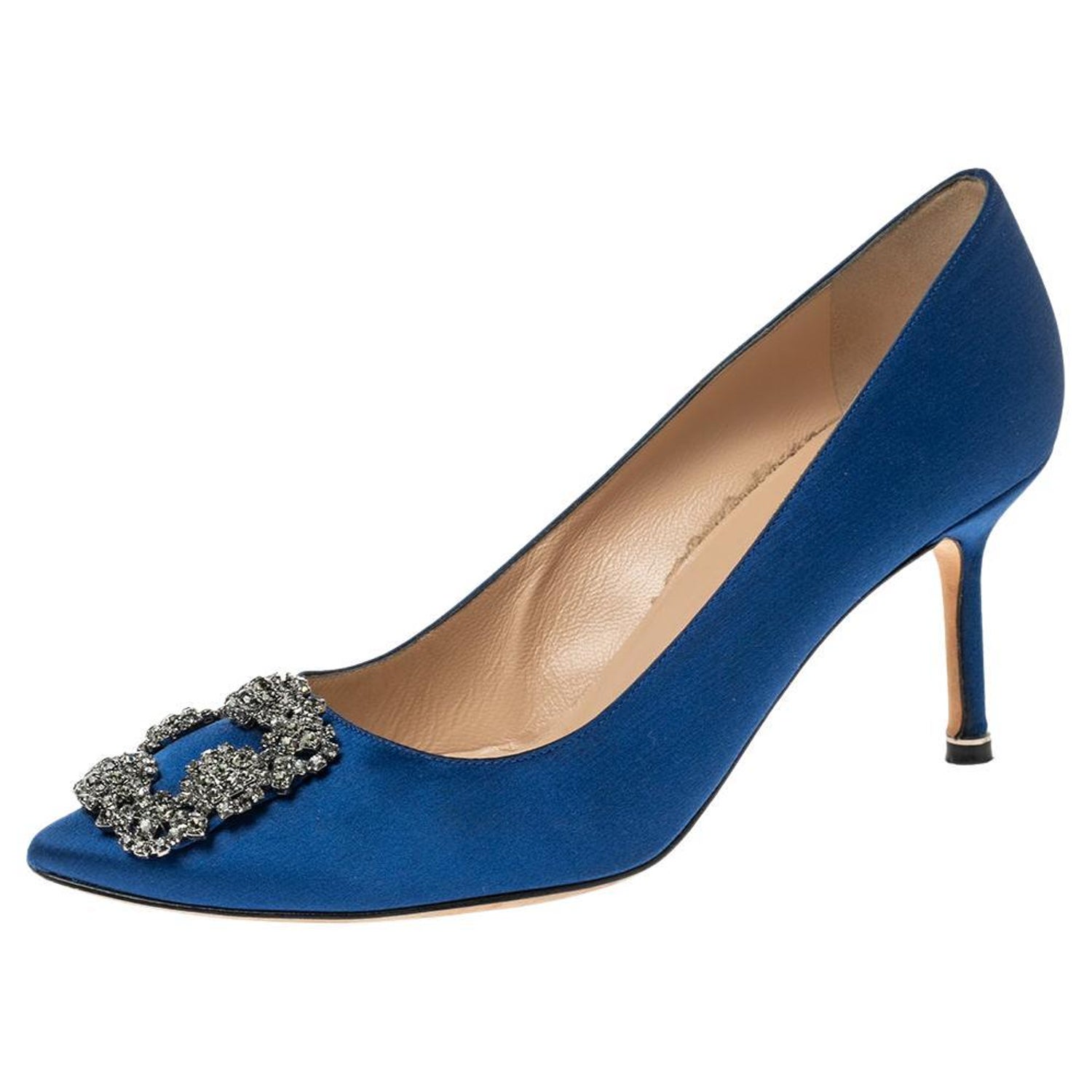 Manolo Blahnik Blue Satin Hangisi Pumps Size 39 at 1stDibs | carrie  bradshaw blue heels, manolo blahnik hangisi 39