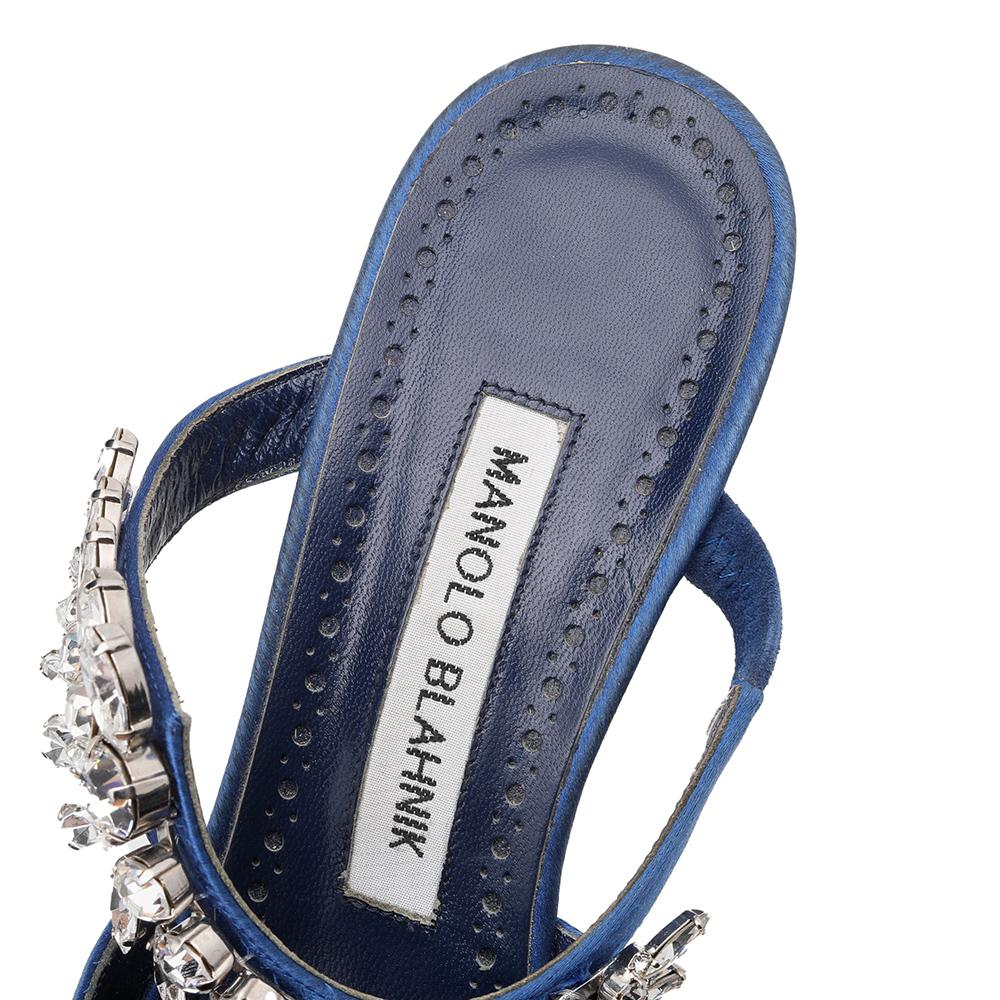 Manolo Blahnik Blue Satin Lurum Crystal Embellished Pointed Toe Sandals Size 36 In New Condition In Dubai, Al Qouz 2
