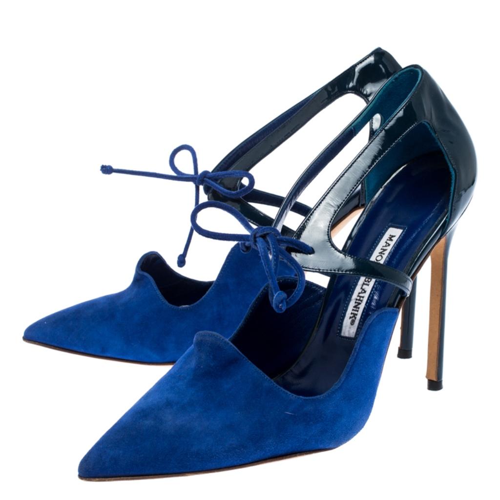 Manolo Blahnik Blue Suede And Patent Leather Lace Up Pointed Toe Pumps Size 39 In Good Condition In Dubai, Al Qouz 2