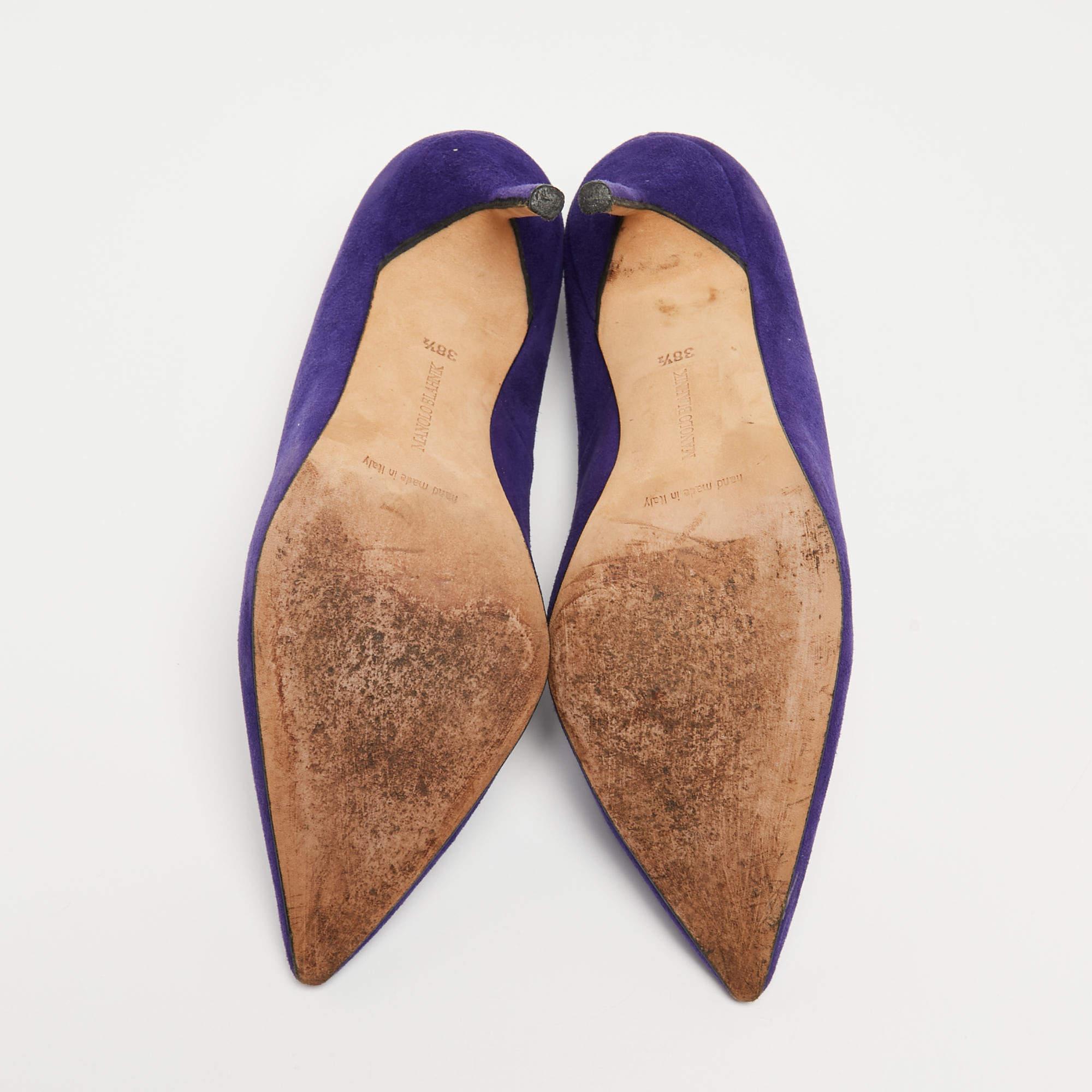 Manolo Blahnik Blue Suede BB Pointed Toe Pumps Size 38.5 For Sale 3