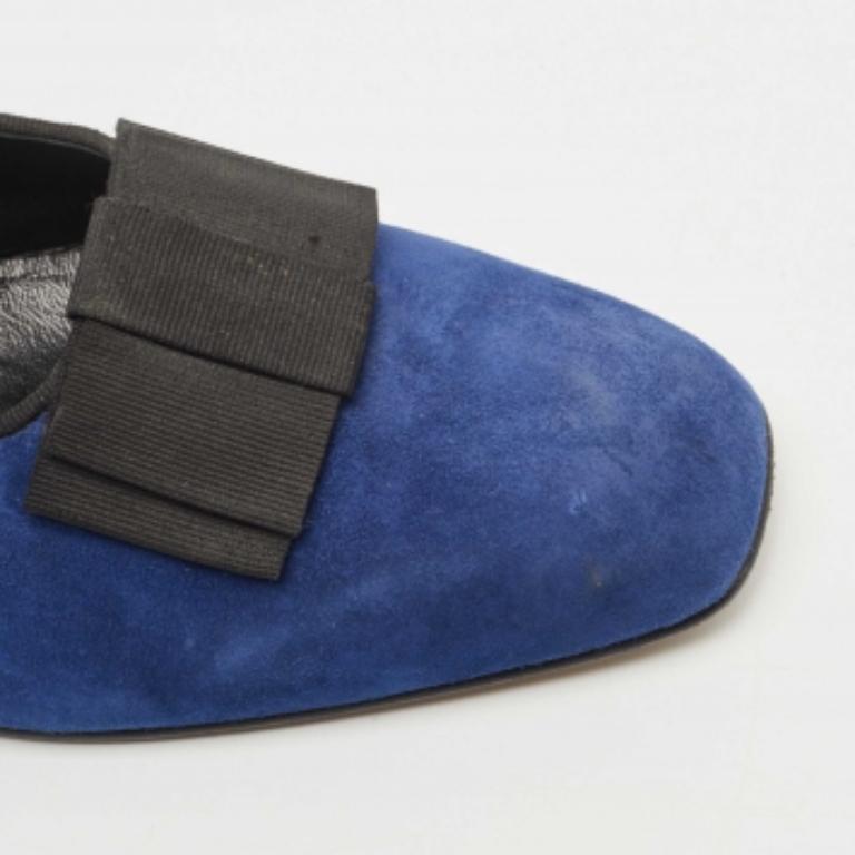 Manolo Blahnik Mocassins en daim et cuir bleu Toro Opera Bow Slip On Size 41.5 en vente 2