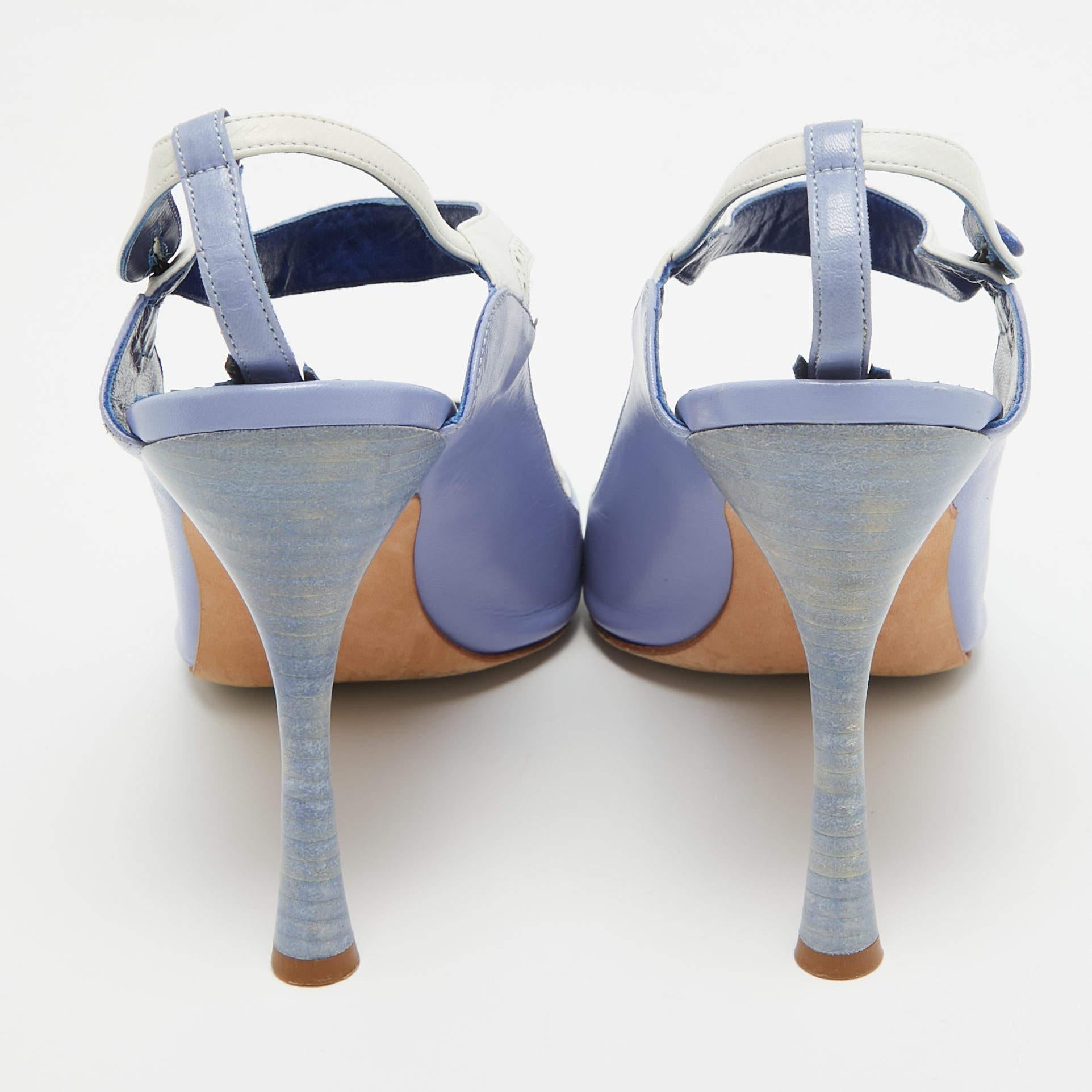 Manolo Blahnik Blue/White Leather Peep Toe Slingback Pumps Size 40 For Sale 1