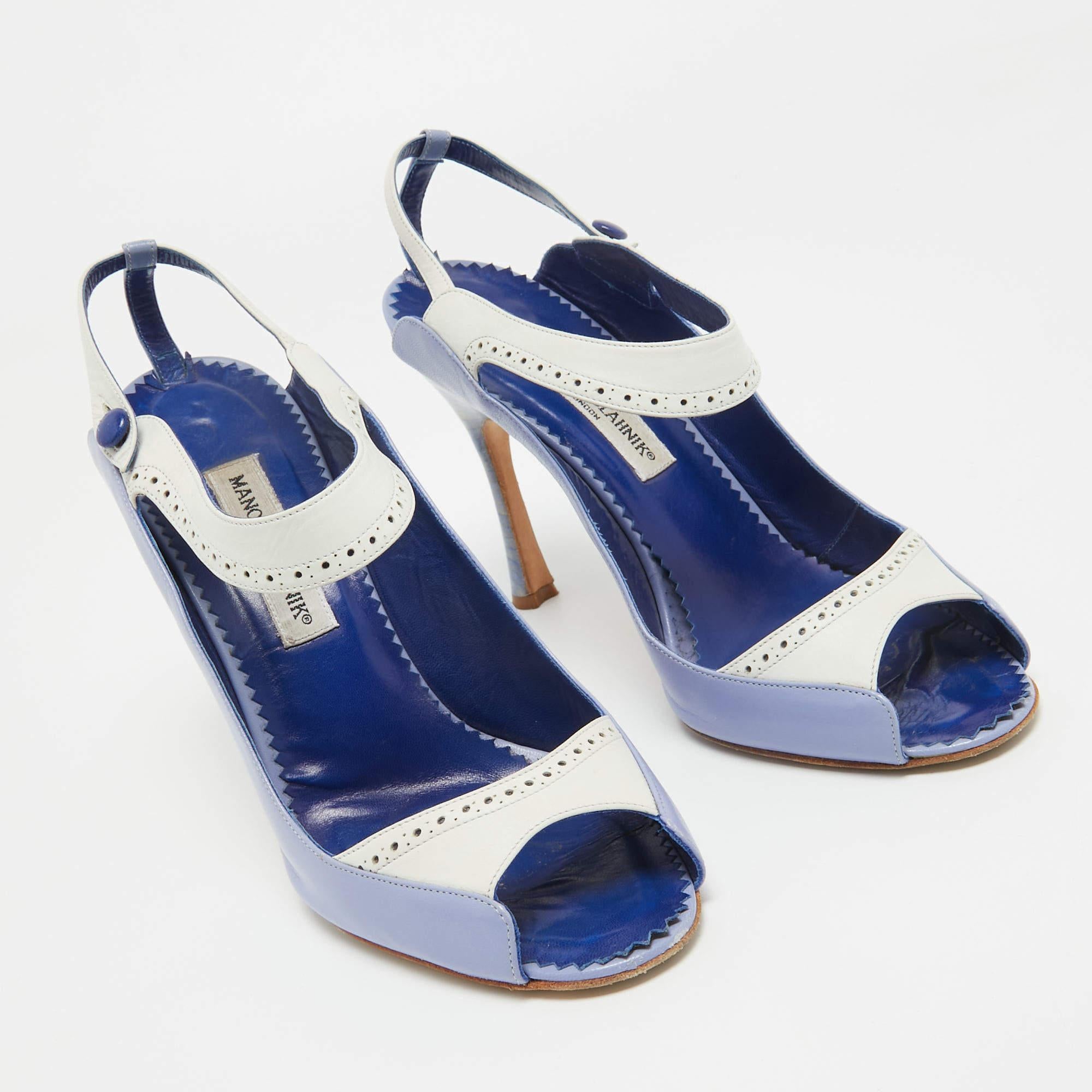 Manolo Blahnik Blue/White Leather Peep Toe Slingback Pumps Size 40 For Sale 4
