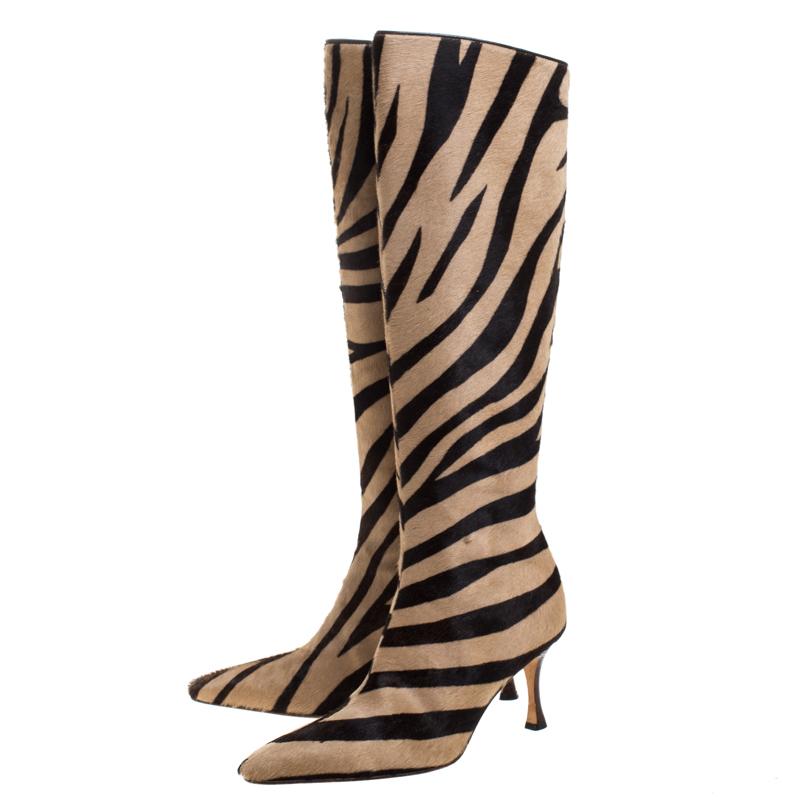 Manolo Blahnik Knielange Stiefel in Braun/Beige aus Kalbshaar mit Leopardenmuster Größe 36 3