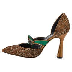 Manolo Blahnik Braune Pumps aus Kalbshaar und Leder mit Verzierungen Größe 38