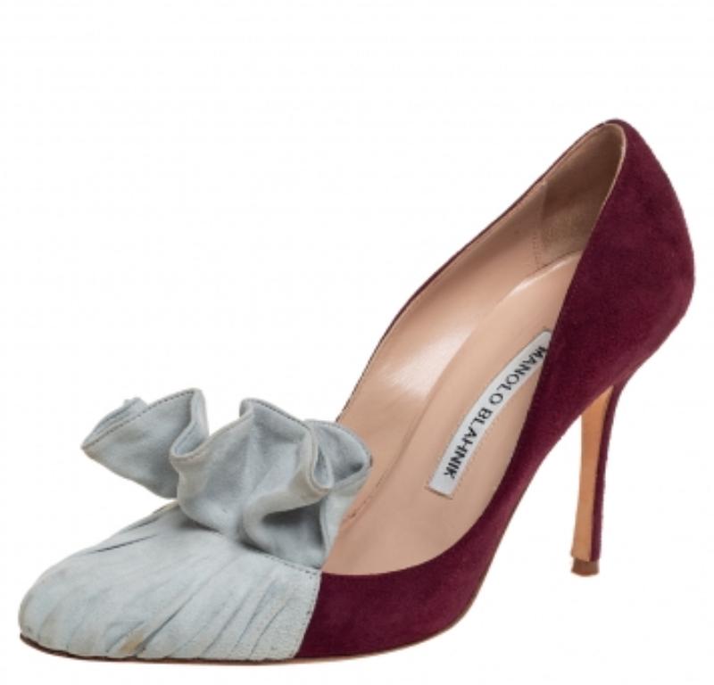 Brown Manolo Blahnik Burgundy And Grey Suede Arleti Frill Detail Pumps Size 35 For Sale