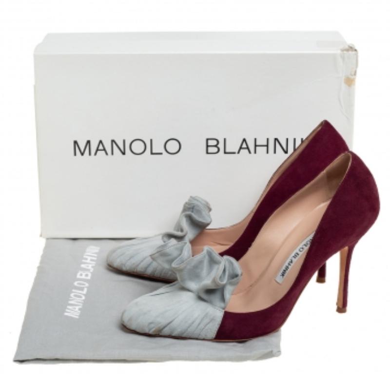 Women's Manolo Blahnik Burgundy And Grey Suede Arleti Frill Detail Pumps Size 35 For Sale