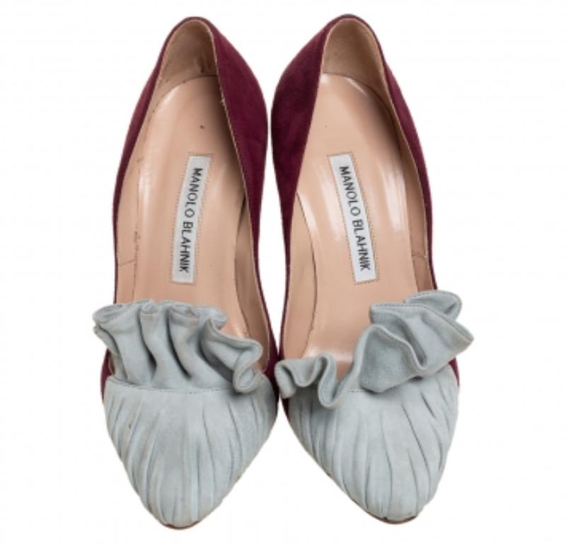 Manolo Blahnik Burgundy And Grey Suede Arleti Frill Detail Pumps Size 35 For Sale 4