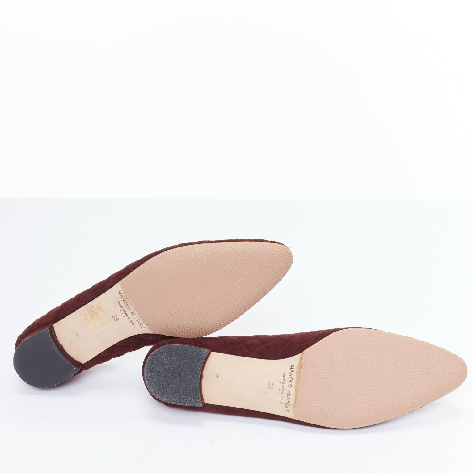 ManOLO BlahNIK - Mocassins à bout carré en daim matelassé bordeaux EU39 en vente 6