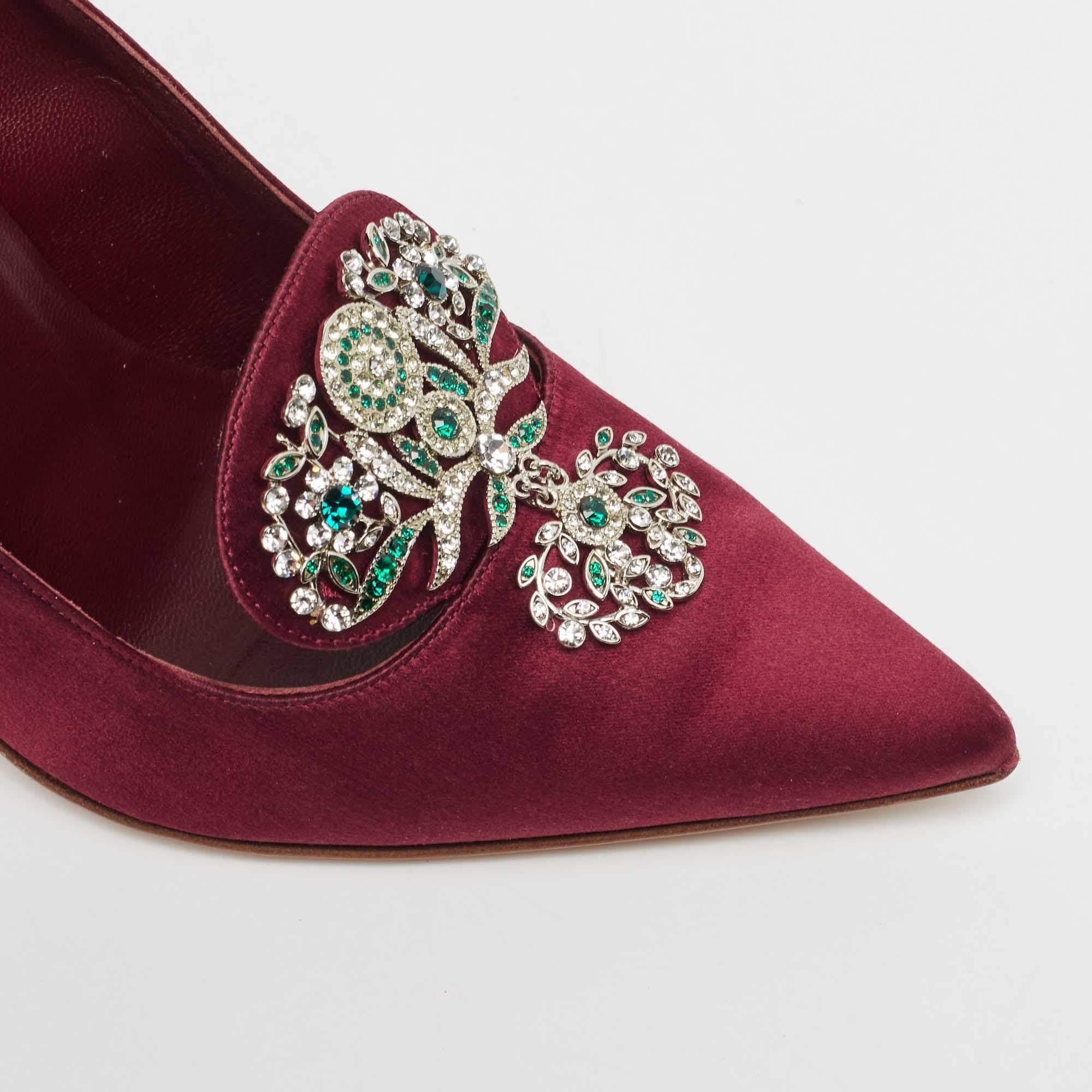 Women's Manolo Blahnik Burgundy Satin Chilanghi Pumps Size 37