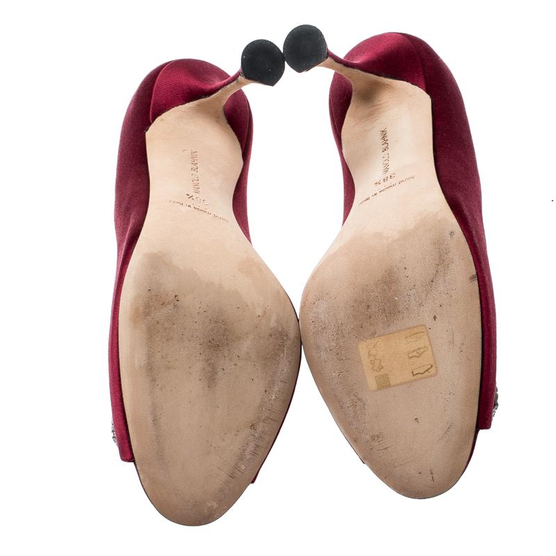 Manolo Blahnik Burgundy Satin Matik Kristall verschönert Peep Toe Pumps Größe 38.5 2