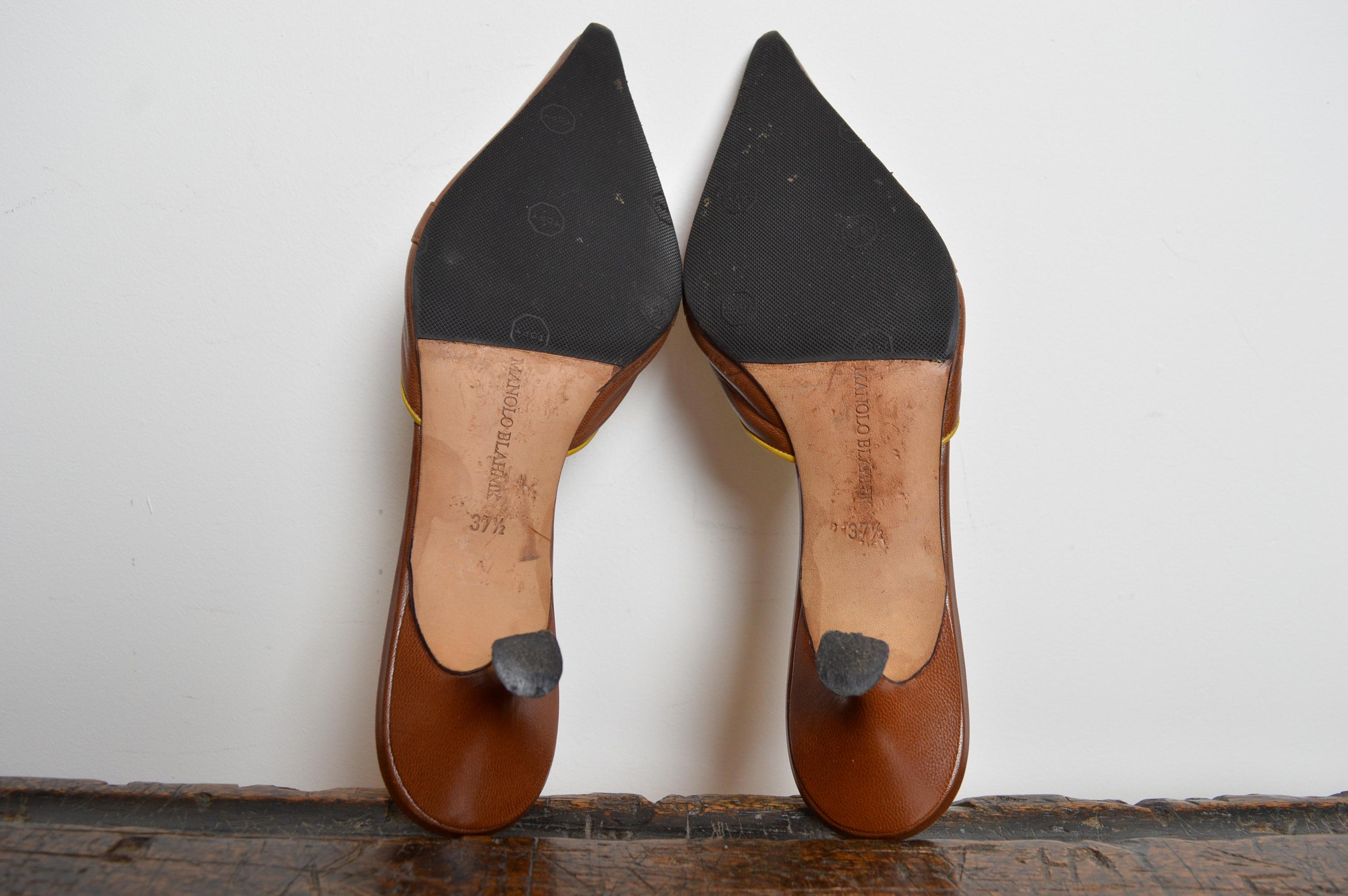Manolo Blahnik Chartreuse Chocolate leather Buckle Slip On Mule Low Kitten Heels in vendita 7