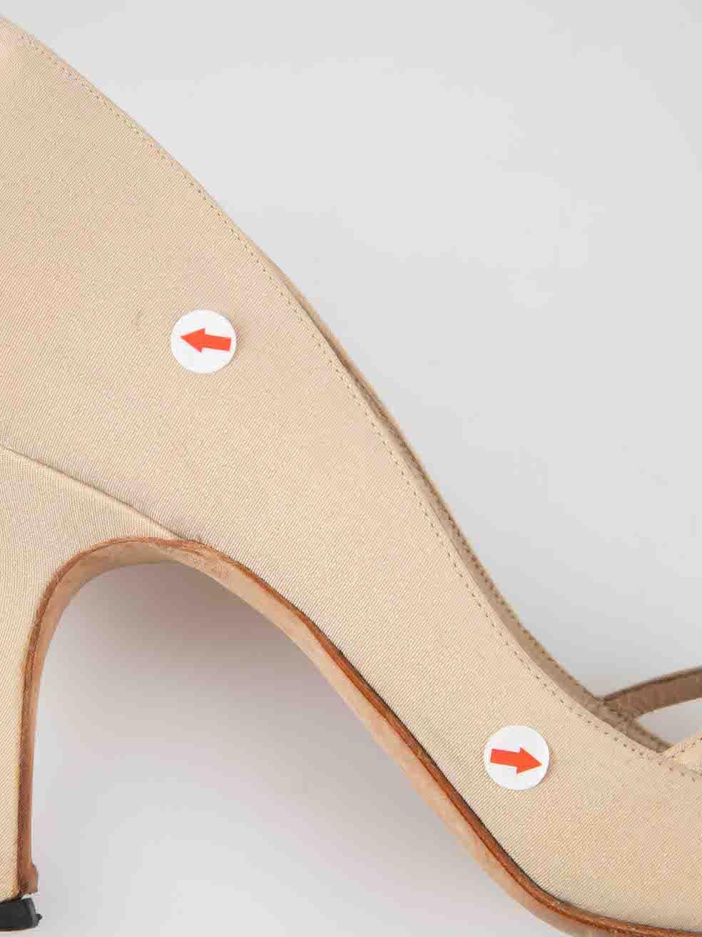 Manolo Blahnik talons à lanières en satin écru taille IT 39,5 en vente 5