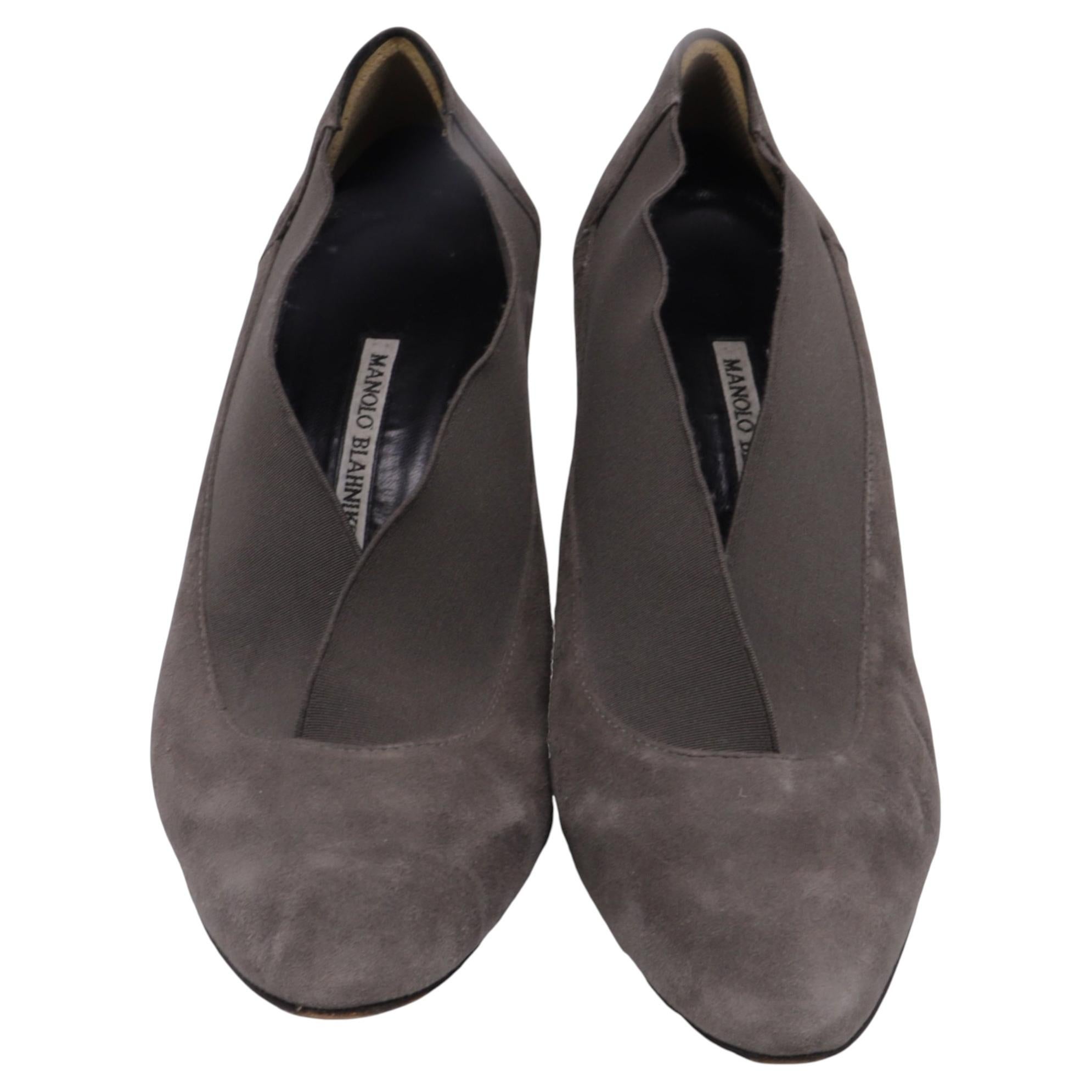 Pre-owned Manolo Blahnik Elastic Accent Pointed-toe Pumps In Grey Suede In Gray