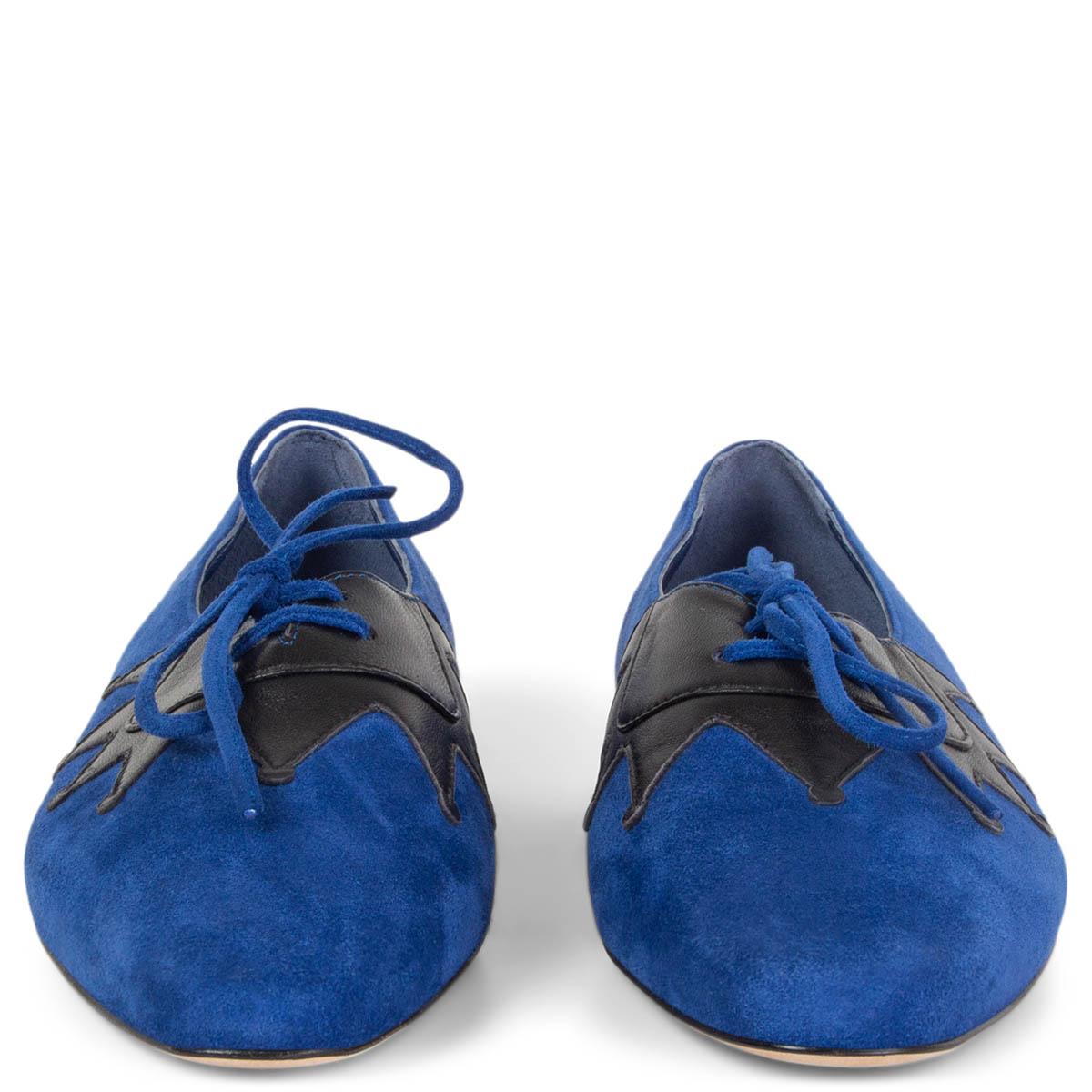 Zapatos estilo Oxford con puntera en punta Harlekin 100% auténticos de Manolo Blahnik en ante azul real y piel de becerro negra. A estrenar. 

Medidas
Tamaño impreso	36.5
Talla de zapato	36.5
Suela interior	24cm (9.4in)
Anchura	7cm (2.7in)
Talón	1cm
