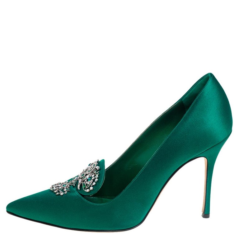 Manolo Blahnik Emerald Green Satin Embellishment Pumps Size 39.5 at 1stDibs
