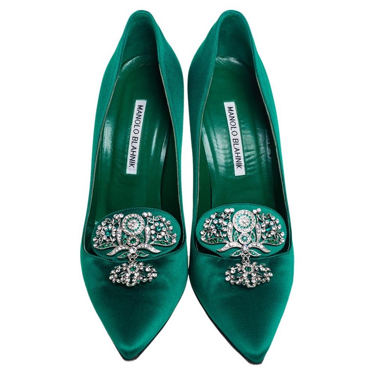 Manolo Blahnik Emerald Green Satin Embellishment Pumps Size 39.5 at 1stDibs