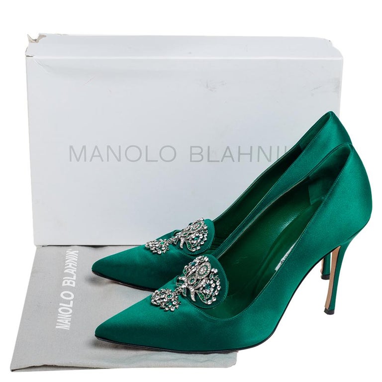 Manolo Blahnik Emerald Green Satin Embellishment Pumps Size 39.5 at 1stDibs