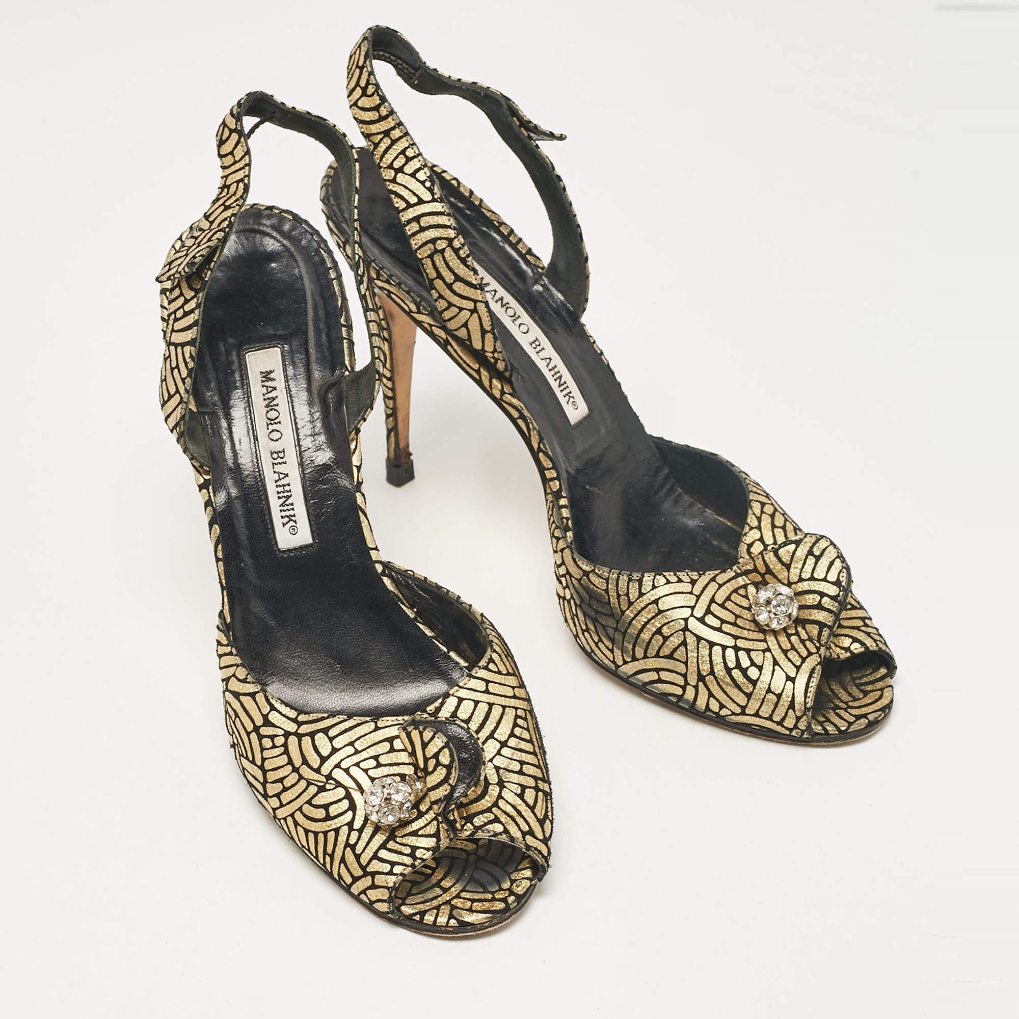 Women's Manolo Blahnik Gold/Black Leather Slingback Sandals Size 40 For Sale