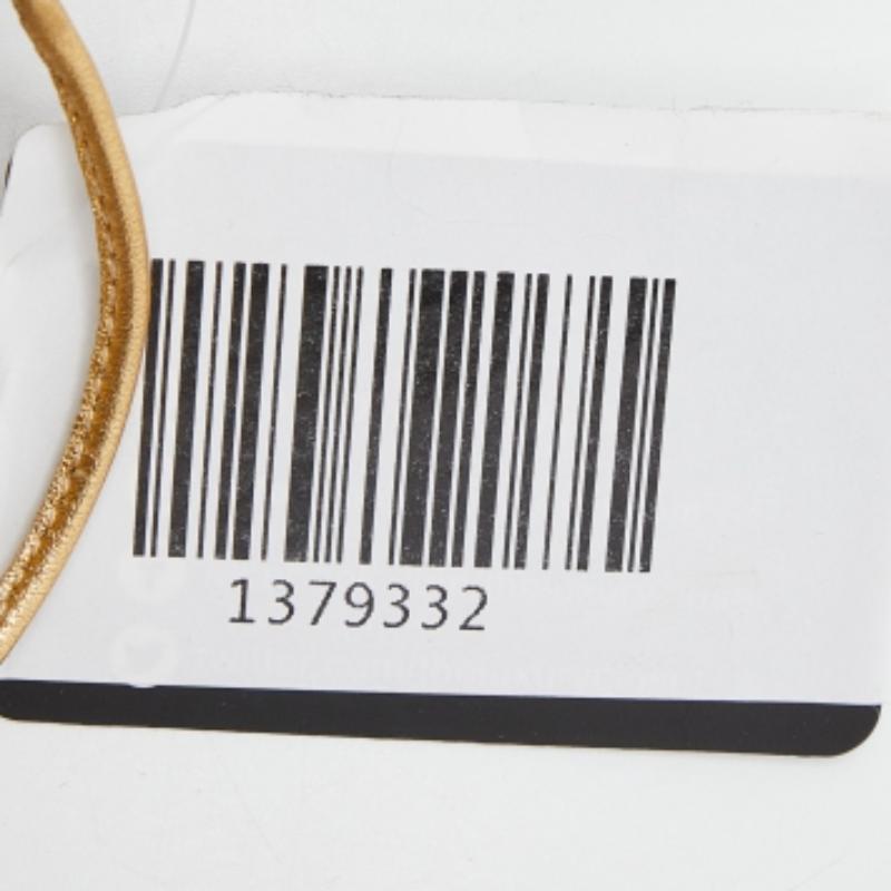 Manolo Blahnik - Escarpins à bout pointu en cuir et tissu de brocart doré - Taille 40 en vente 4