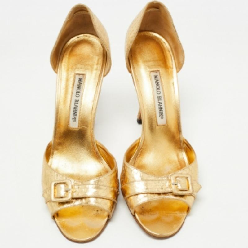 Manolo Blahnik Or Python Embossed Buckle Open Toe Pumps Size 39 en vente 1
