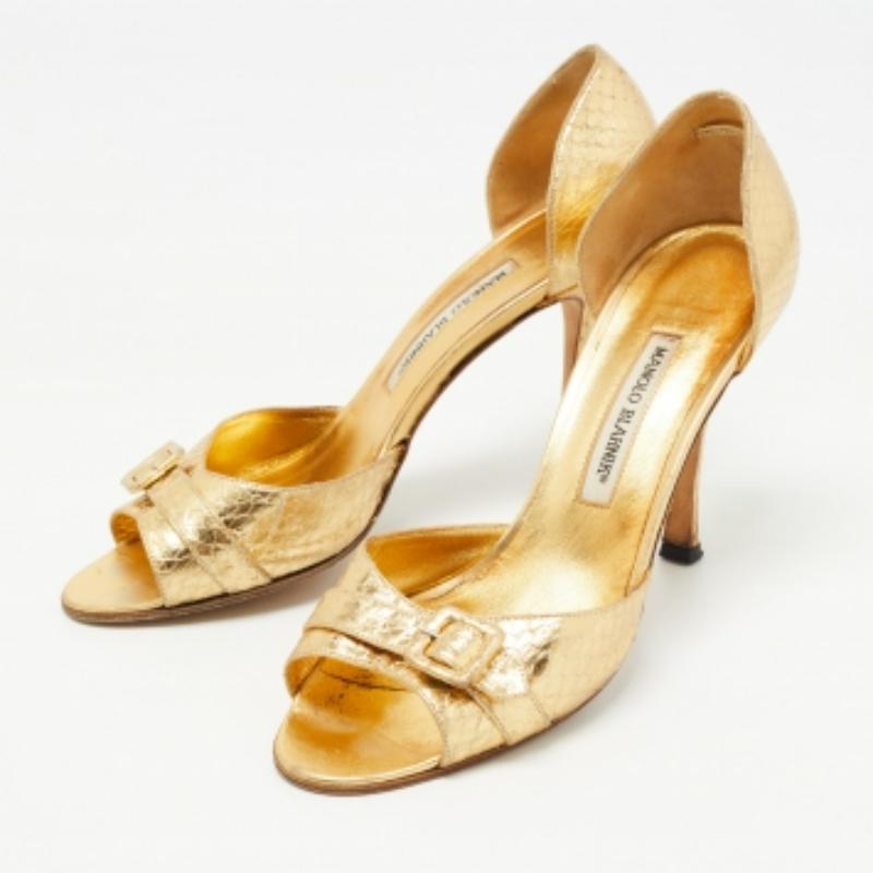 Manolo Blahnik Or Python Embossed Buckle Open Toe Pumps Size 39 en vente 2
