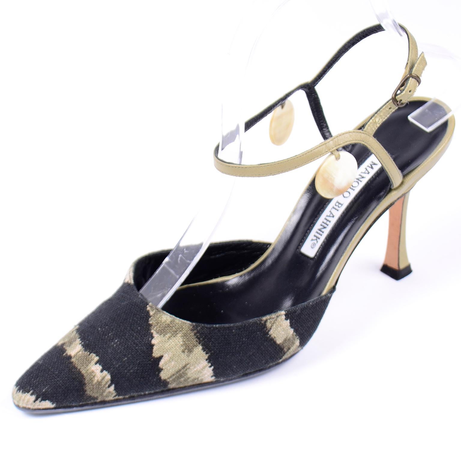 Manolo Blahnik Grüne und schwarze Pelotera-Schuhe mit Sling Back mit Originalverpackung und Tasche (Schwarz)