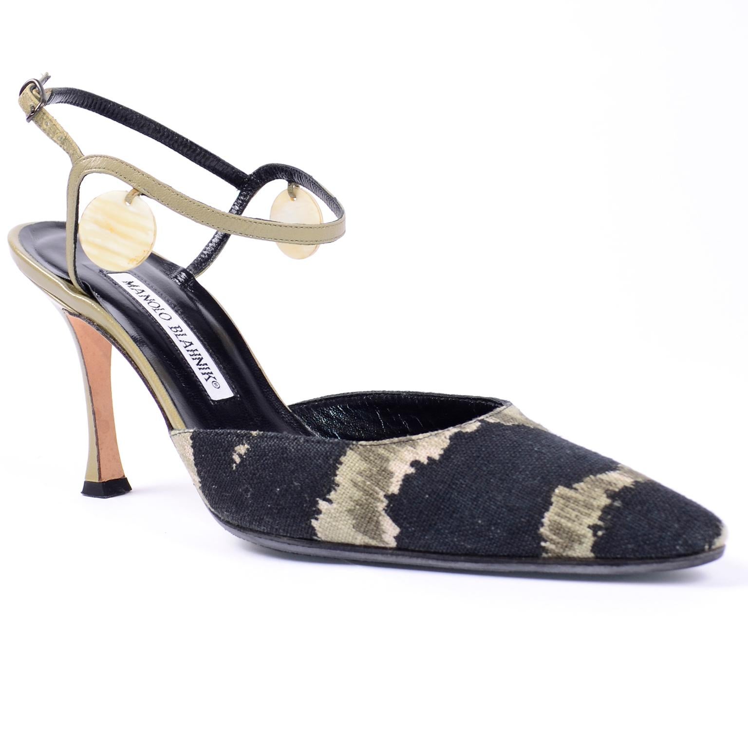 Manolo Blahnik Grüne und schwarze Pelotera-Schuhe mit Sling Back mit Originalverpackung und Tasche 3